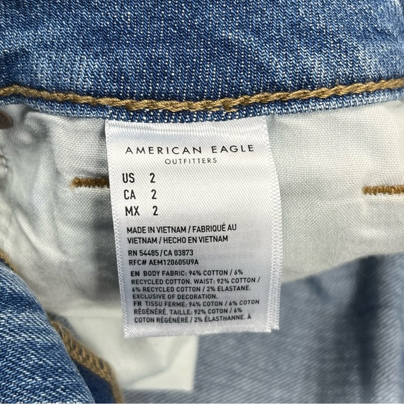 American Eagle Embroidered Flowers Denim Mom Shorts 2 EUC - Picture 9 of 11